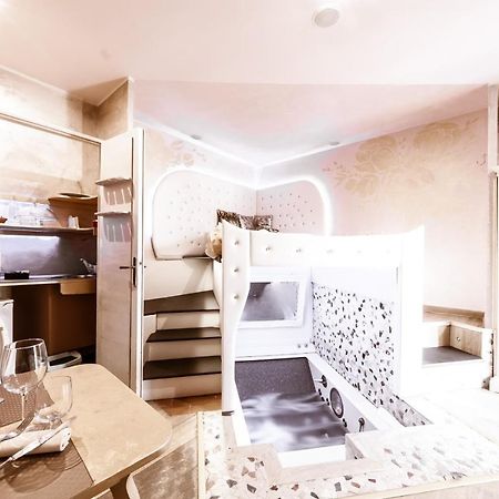 Bed and Breakfast Il Nido D'Amore - Lorenzana Colombaie Екстер'єр фото