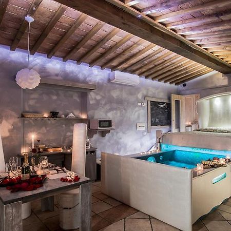 Bed and Breakfast Il Nido D'Amore - Lorenzana Colombaie Екстер'єр фото