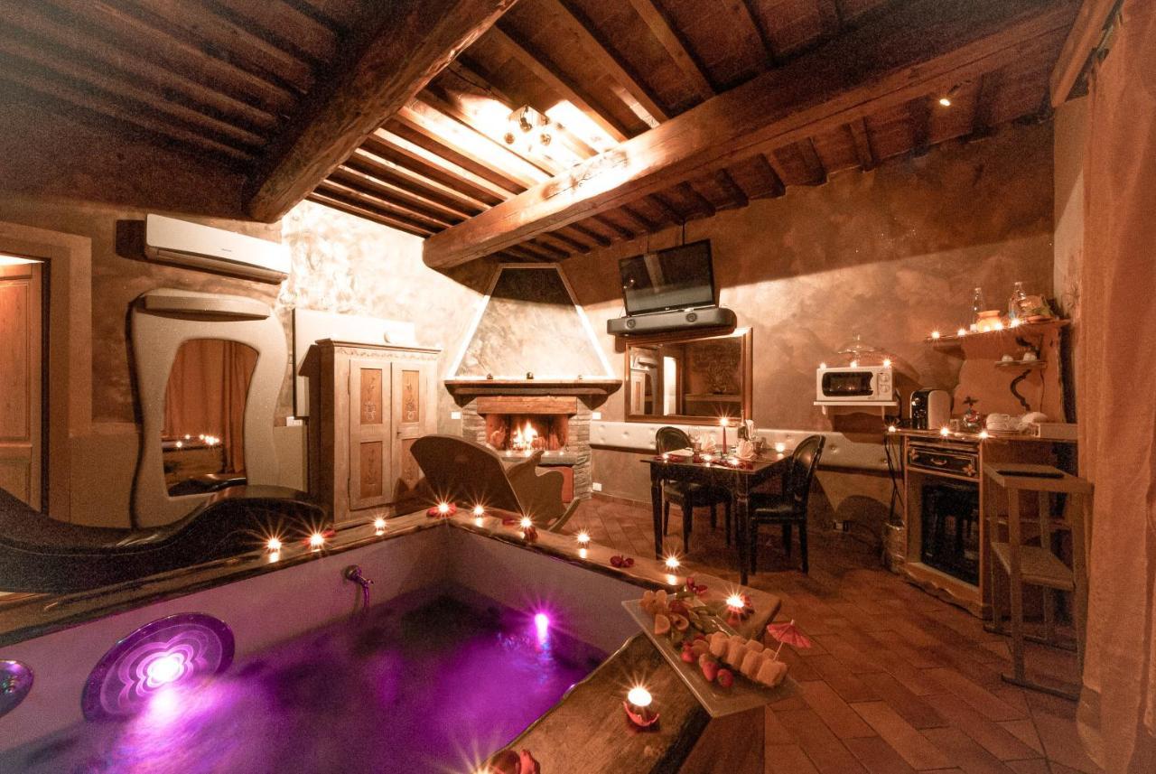Bed and Breakfast Il Nido D'Amore - Lorenzana Colombaie Екстер'єр фото