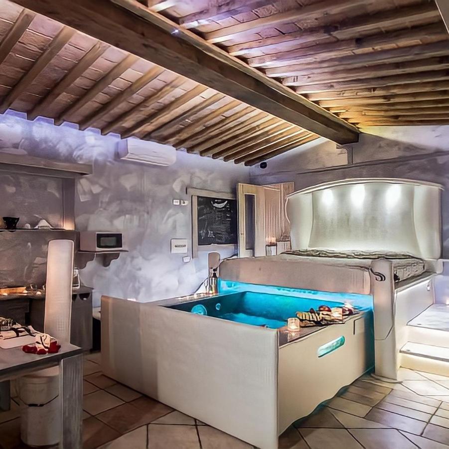 Bed and Breakfast Il Nido D'Amore - Lorenzana Colombaie Екстер'єр фото