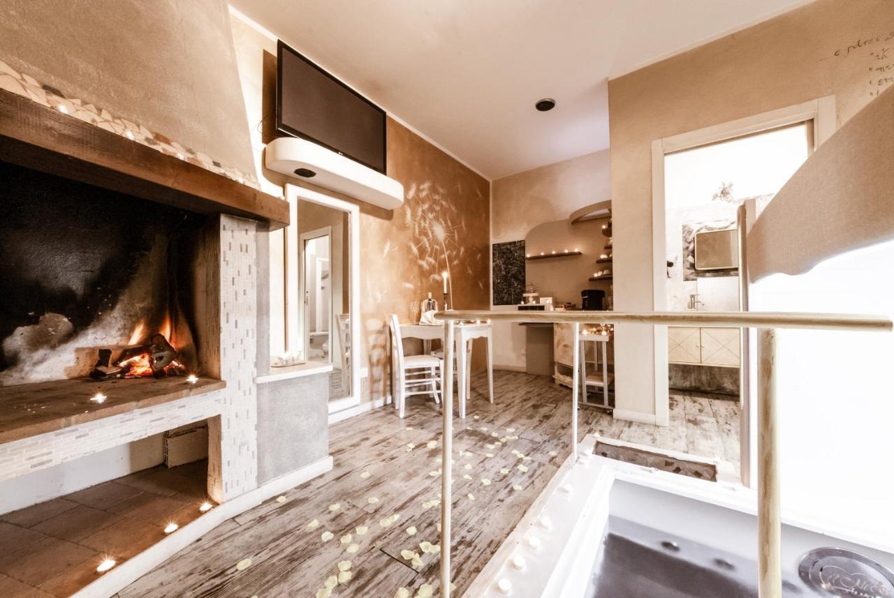 Bed and Breakfast Il Nido D'Amore - Lorenzana Colombaie Екстер'єр фото