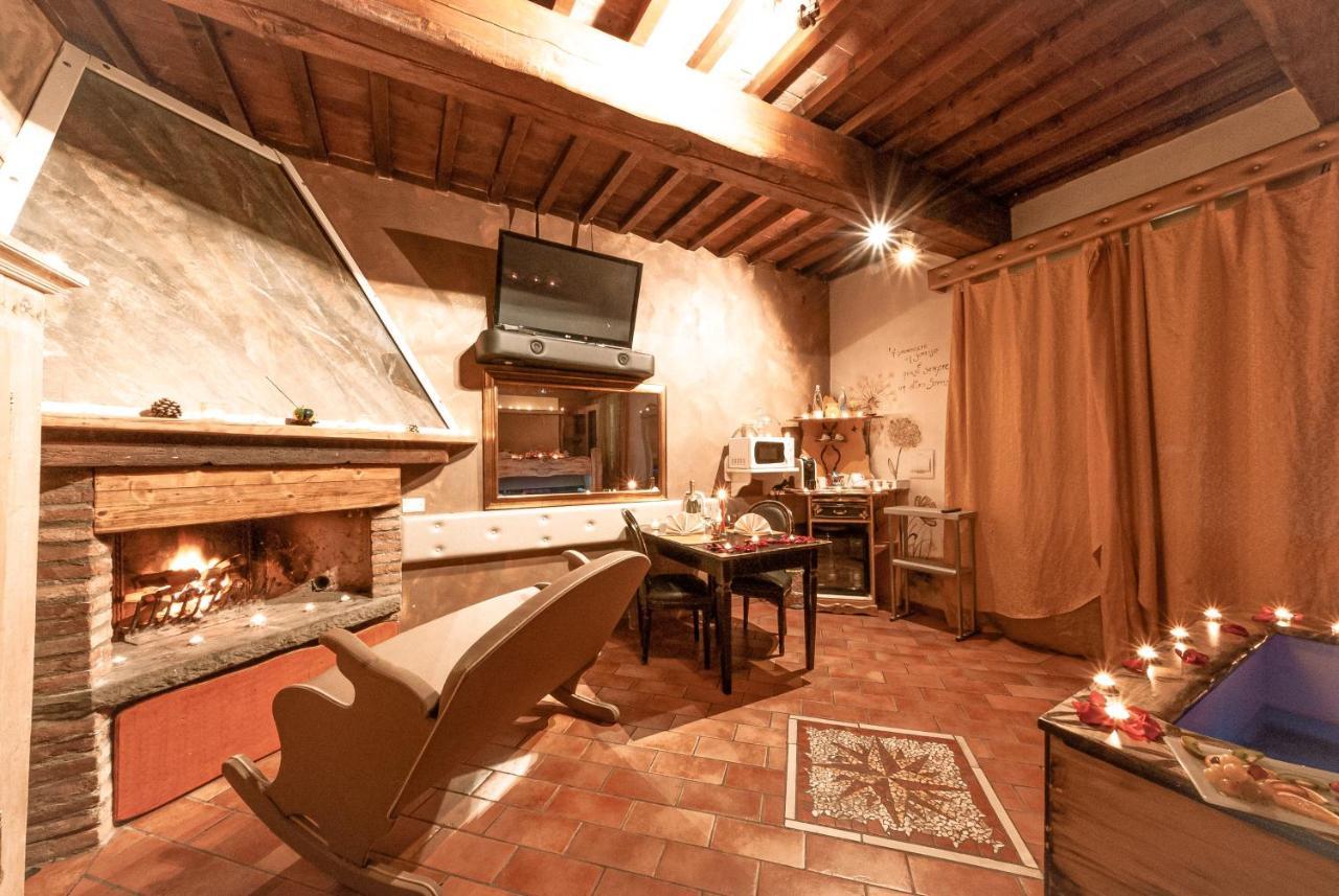 Bed and Breakfast Il Nido D'Amore - Lorenzana Colombaie Екстер'єр фото