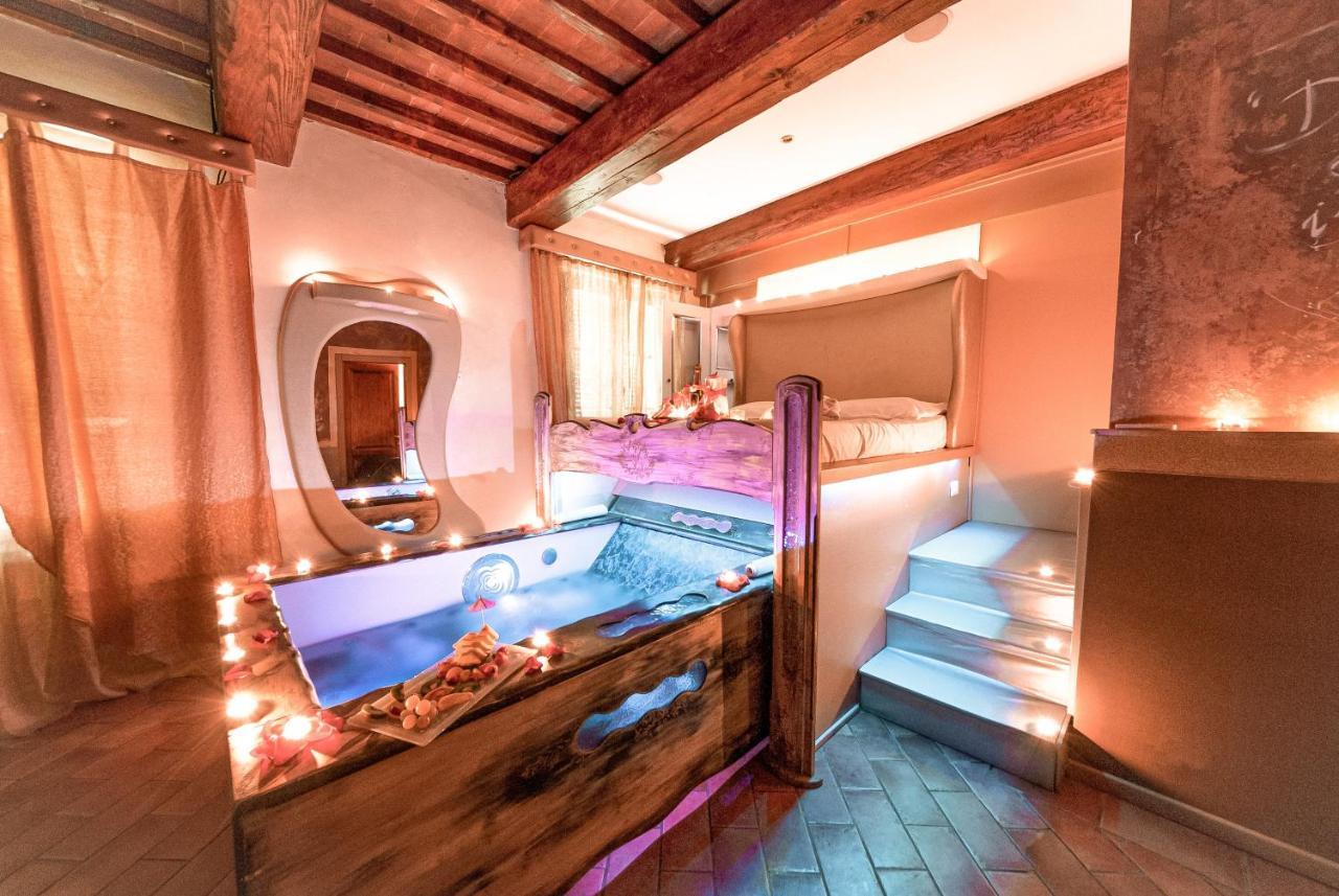 Bed and Breakfast Il Nido D'Amore - Lorenzana Colombaie Екстер'єр фото