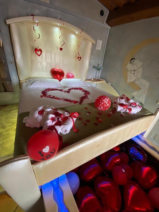 Bed and Breakfast Il Nido D'Amore - Lorenzana Colombaie Екстер'єр фото