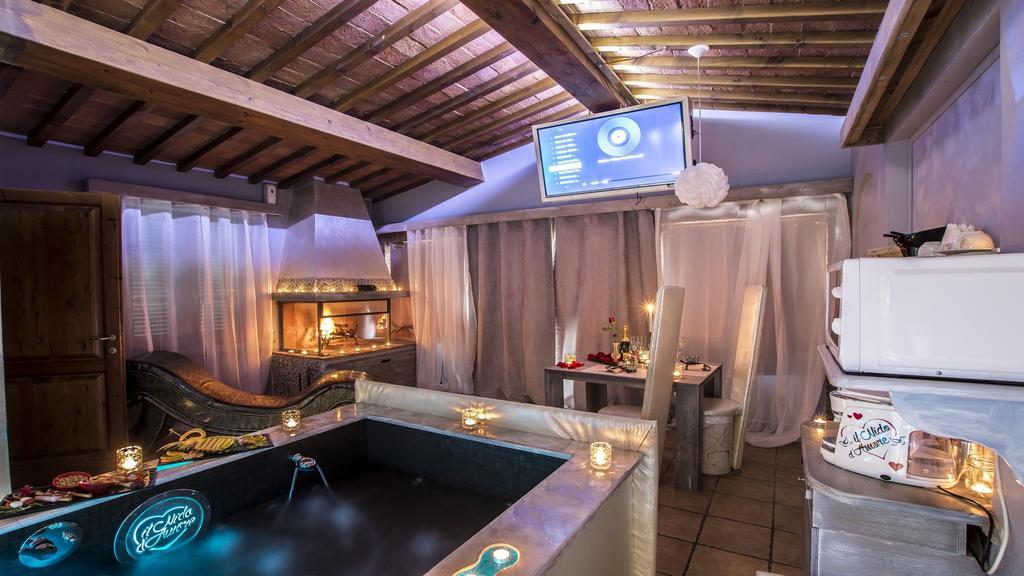 Bed and Breakfast Il Nido D'Amore - Lorenzana Colombaie Екстер'єр фото